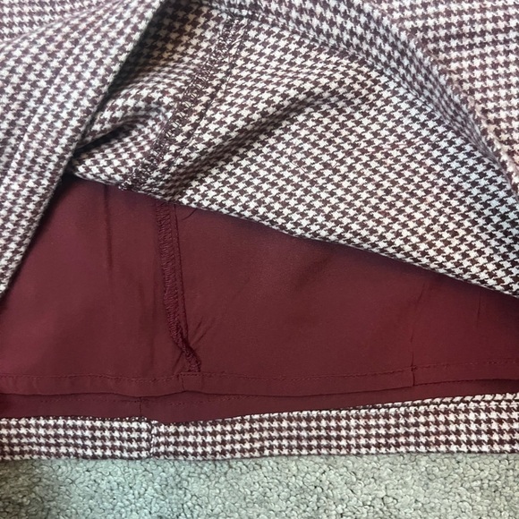 Cupcakes and Cashmere Maroon Houndstooth Wool Blend Mini Skirt NWT Size 6 - Picture 8 of 9